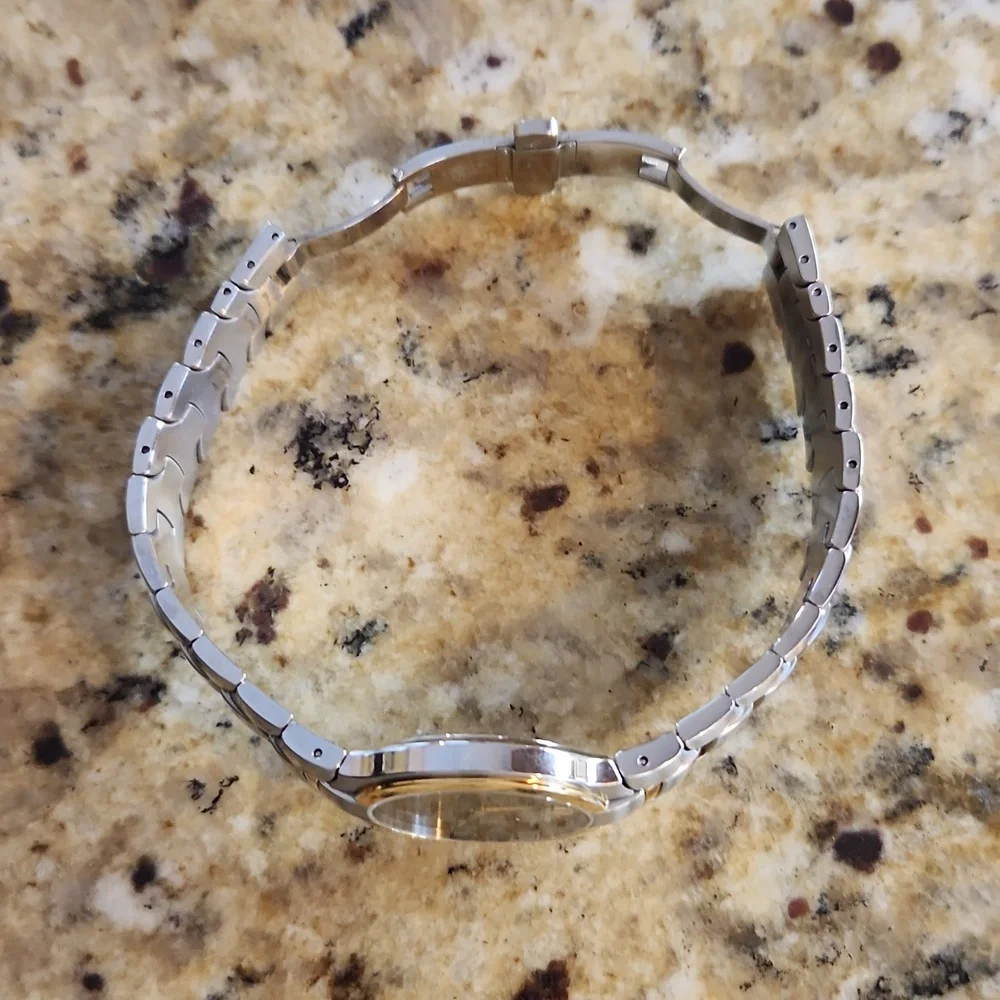 Men's Movado Wristwatch - Picture 12 of 14